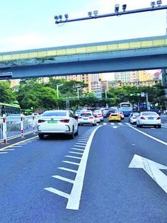 铁路线路标志有哪些?各种标志的含义是什么，铁路线路标志有哪些?各种标志的含义是什么（这些标志标线是“生命线”）