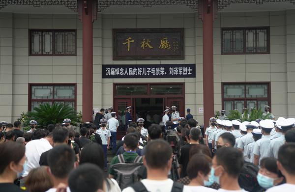 小英雄故事大全，小英雄故事简短（20岁的他，成长故事让人泪目）