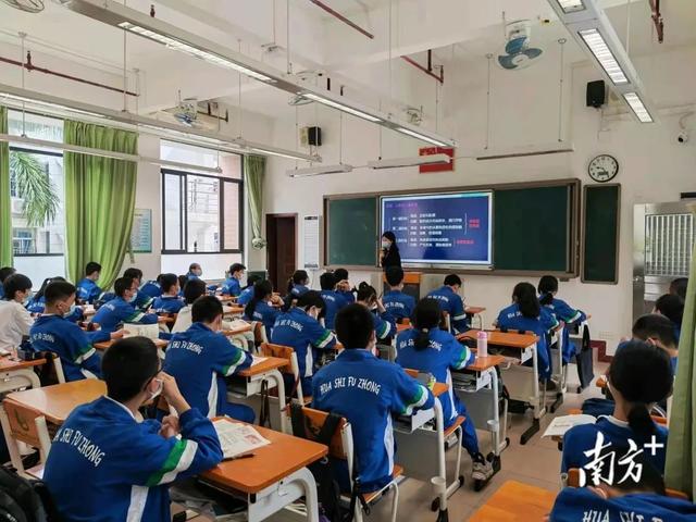 广东石油化工学院编号，广东石油化工学院专业代码（确保新增50万个公办学位）