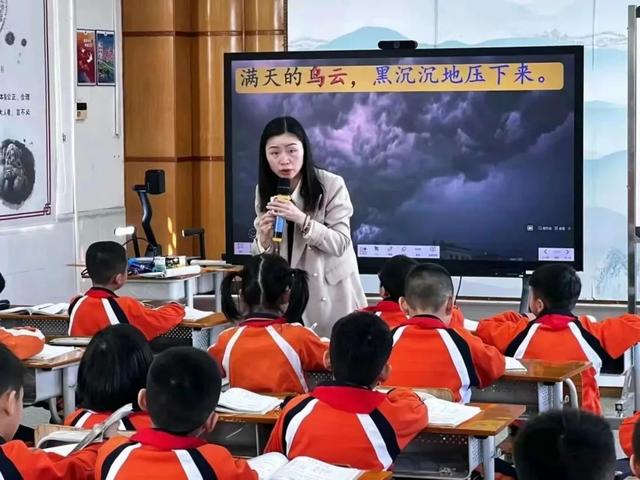 广东石油化工学院编号，广东石油化工学院专业代码（确保新增50万个公办学位）