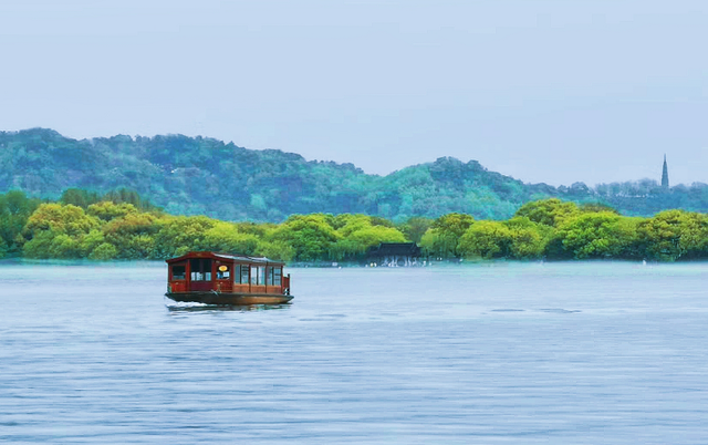 杭州西湖门票多少钱，西湖公园门票多少钱（西湖游船暑期优惠来了）