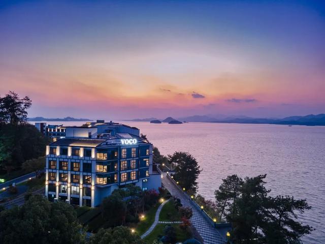 夜床服务是什么，夜床服务有什么意义（简捷精准，酒店“抢人”细为先）