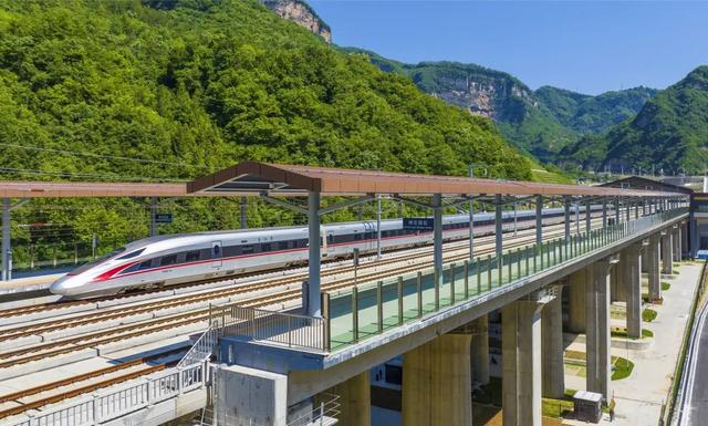 神农架旅游线路，神农架旅游线路设计（乘高铁到神农架游览六大景区）