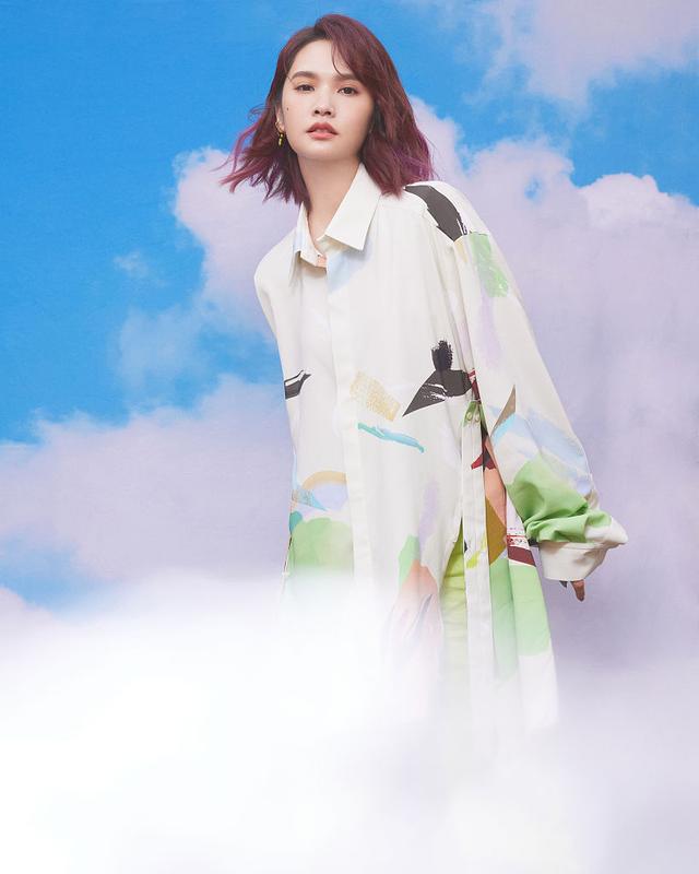 唯美女生写真图，唯美女生写真图片高清（杨丞琳发布梦幻唯美写真）