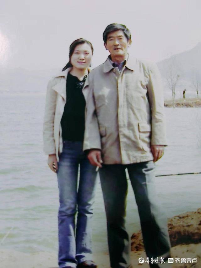 ✨谢谢你陪我长大，谢谢你陪我一起经历人生最坎坷的时间，谢谢你陪我长大（父亲的关怀像把伞图片）