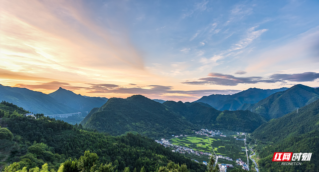 湖南省海拔最高十大山，走进“多山之县”领略“炎陵十峰”