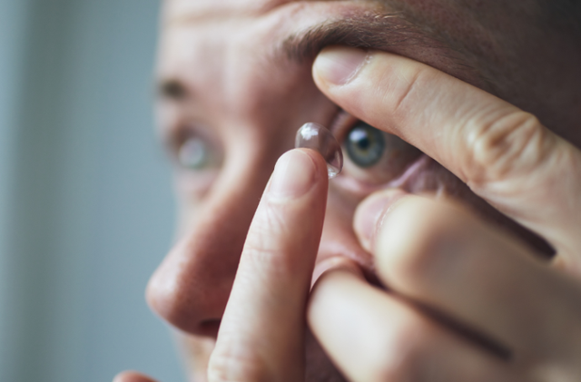 美瞳可以戴多久，日抛美瞳可以戴多久（损害角膜、缩小视野......这些戴美瞳的危害）