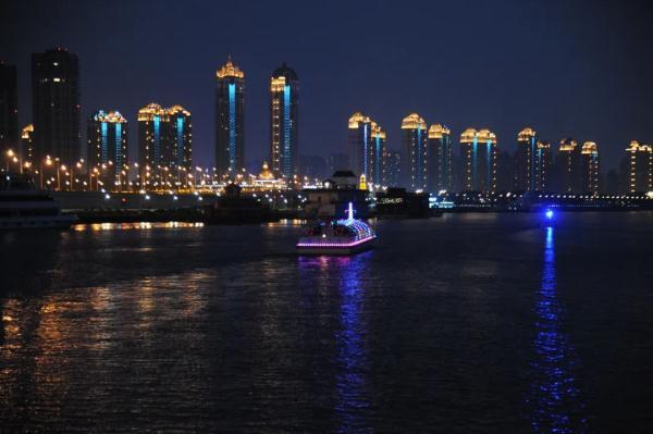 晚高峰是几点到几点，晚高峰限行是几点到几点（来看看龙江十二时辰）