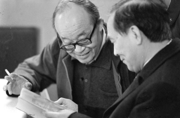 祖国的花朵歌词，祖国的花朵歌词歌谱（歌词就是家常饭粗布衣——追忆词作家乔羽）