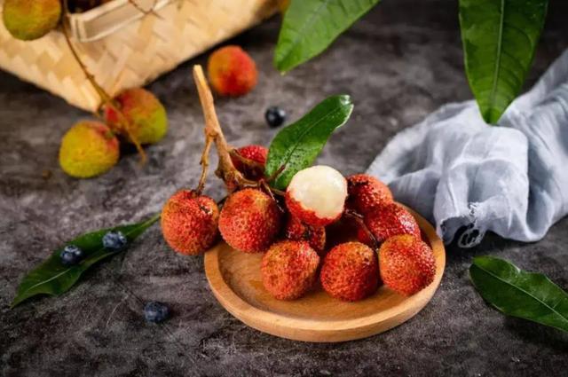 荔枝不熟怎么催熟，荔枝有点生怎么催熟（6月，实现荔枝自由了吗）