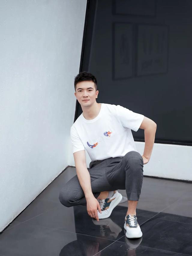 男鞋夏季休闲透气皮鞋推荐，明星潮人都Pick的透气皮鞋