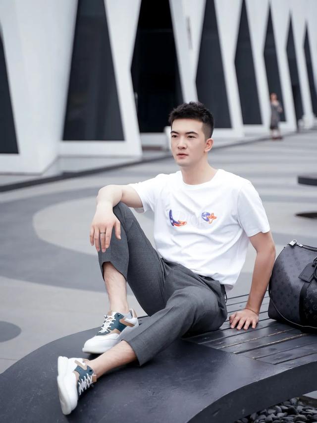 男鞋夏季休闲透气皮鞋推荐，明星潮人都Pick的透气皮鞋