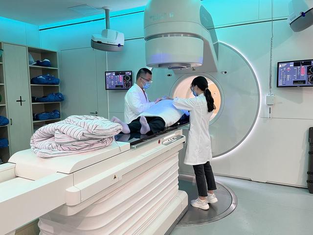 广东医学院护理学院，广东医学院护理学院怎么样（打造同类院校一流、特色鲜明的“新医科”专业集群）