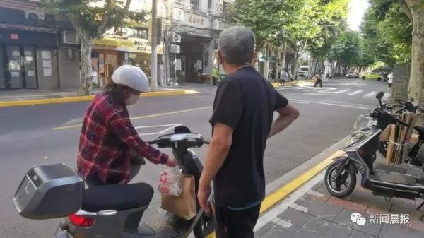 什么是抄手，抄手和馄饨的区别图片（三十年弄堂小馄饨这样做……）