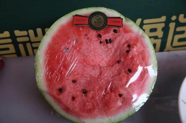 甜王西瓜和8424西瓜哪个好吃，8424和美都西瓜怎么区别_8424西瓜和美都西瓜哪个好吃（夏至已至，让西瓜为你解解暑吧）