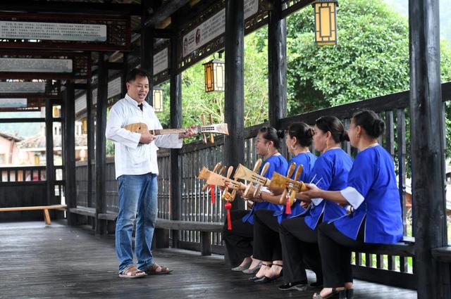 侗族琵琶歌，黎平县尚重侗族琵琶歌（听非遗讲故事，三江侗族琵琶歌）