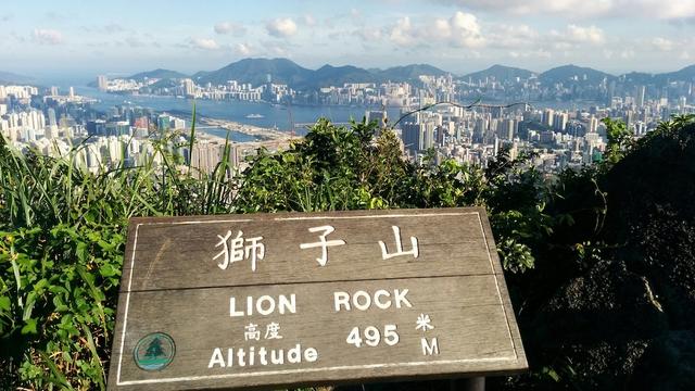 香港女人街，在“声生不息”的港乐里