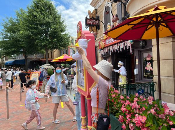 七个小矮人矿山车，上海迪士尼什么项目好玩（”上海迪士尼游乐项目排队基本在5分钟内）