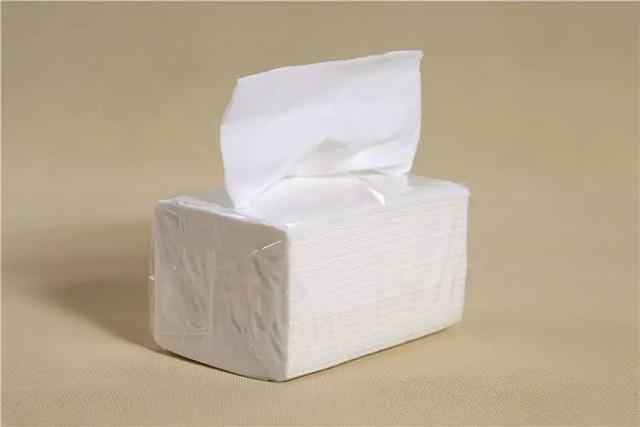 懒人如何快速叠被子，5个动作教你快速叠被子（擦嘴的纸、卫生用纸你用对了吗）