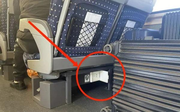 火车可以带充电宝吗，坐火车可以带充电宝吗（火车上的免费服务，你知道吗）