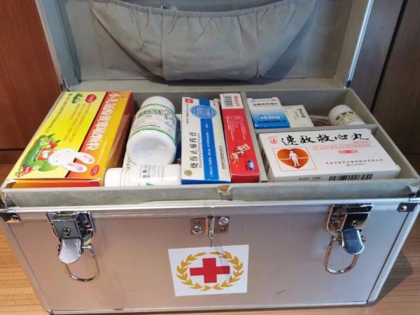 火车可以带充电宝吗，坐火车可以带充电宝吗（火车上的免费服务，你知道吗）