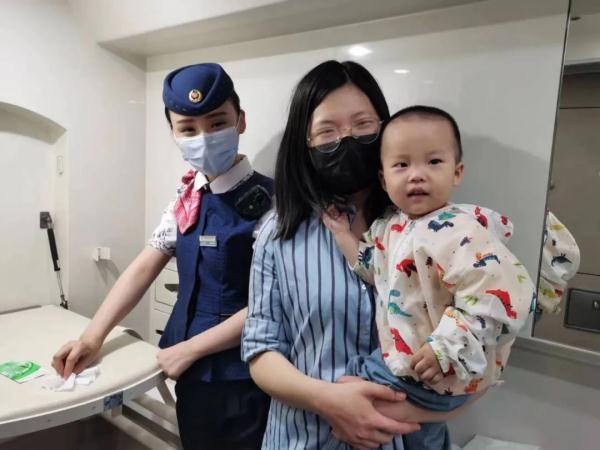 火车可以带充电宝吗，坐火车可以带充电宝吗（火车上的免费服务，你知道吗）