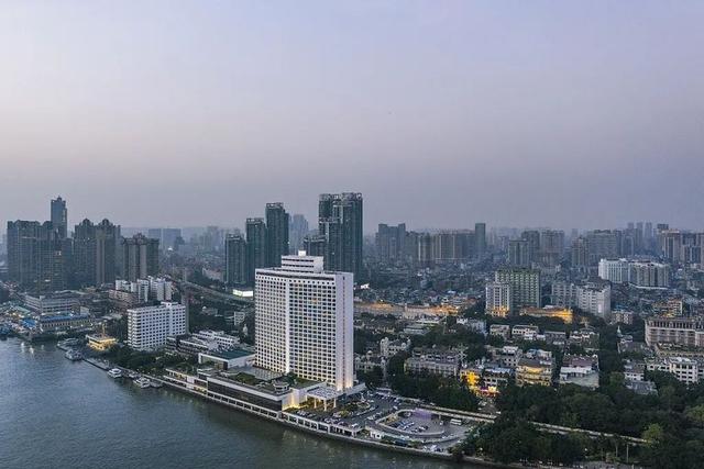 中国五星级酒店，中国最好的酒店是几星级的（中国第一批五星级酒店）