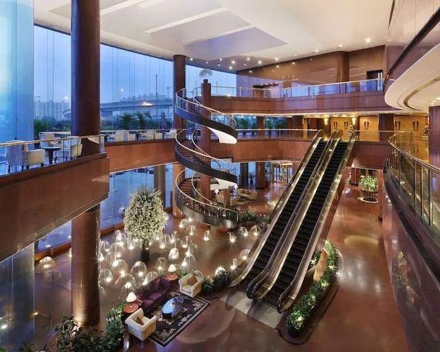 中国五星级酒店，中国最好的酒店是几星级的（中国第一批五星级酒店）