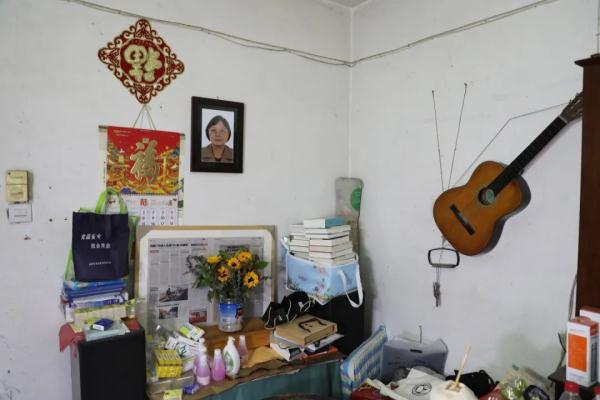 曾经心疼歌词，曾经心疼歌词是谁写的（“天才翻译家”金晓宇现在怎么样了）