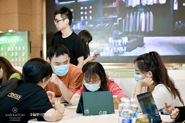 长沙喜来登大酒店，喜来登婚宴一桌多少钱（长沙运达喜来登酒店夏季婚礼沙龙筑梦星城）