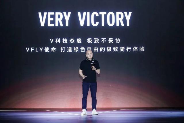 两轮电动车座怎么打开，三轮电动车车座怎么打开（一辆高性能的电动两轮车能“飞越”哪些边界）