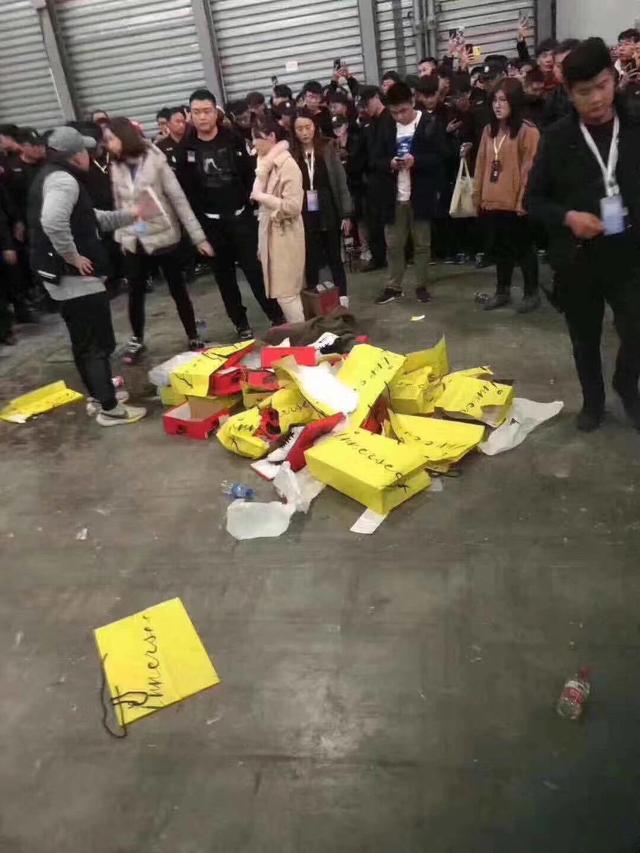 潘世亨退出clot，潘世亨 地址（陈冠希的潮牌店不潮了）