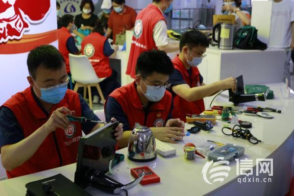 洛阳李村家电维修部 免费维修小家电 青岛地铁暖心义修志愿服务队入驻李村站