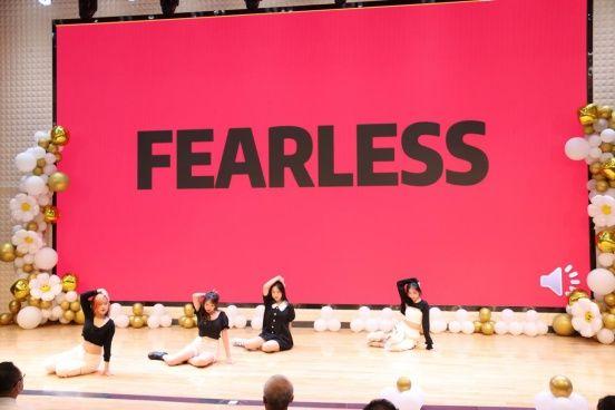 深圳市南头中学，2021深圳南头中学高考喜报成绩、本科特控线上线人数情况（南头中学举行2022届高三毕业典礼暨成人礼活动）