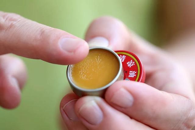 风油精成分，风油精成分与作用禁忌（夏天家家备用的风油精和清凉油）