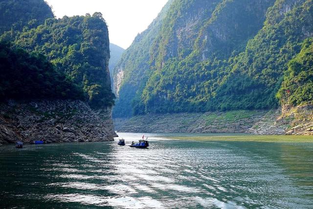 宜昌旅游景点有哪些好玩的地方，春节宜昌旅游景点有哪些好玩的地方（你暑假想去哪家打卡）