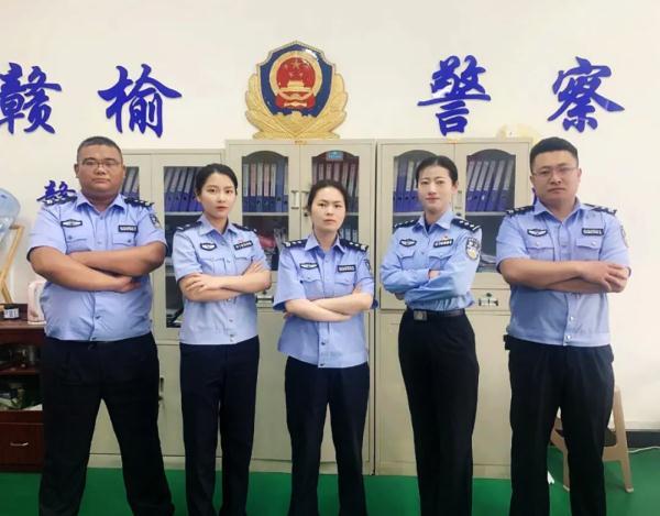 念七 校园风兄弟头像微信，念七 校园风兄弟头像（反诈民警有多拼）