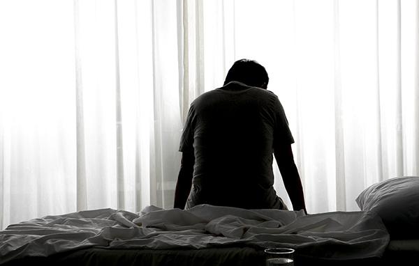 梦见他人的脸什么意思，梦见有人给我脸子看是啥意思（60岁老人对家人说想死被认为在“作”）