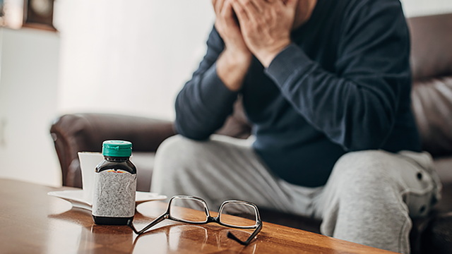 梦见他人的脸什么意思，梦见有人给我脸子看是啥意思（60岁老人对家人说想死被认为在“作”）