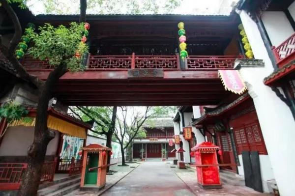 上海动漫城在哪，上海动漫城营业时间（喜欢上海的理由）