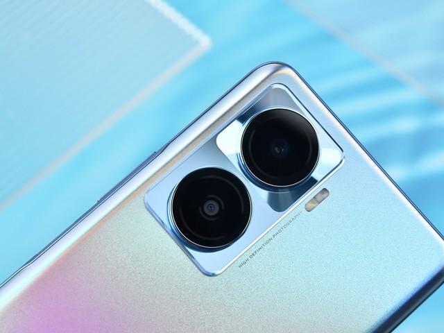 如何查看手机型号vivo，如何查看手机型号vivo买手机壳（80W快充的千元机体验如何）