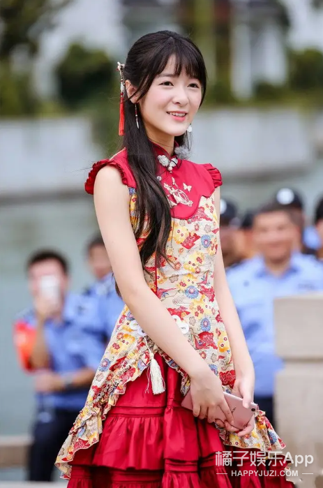 还记得主演《长江七号》的徐娇吗？如今给赵露思作配？