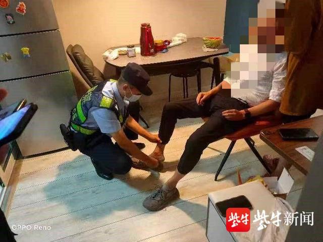 大哭表情包，抖音大哭表情包（跟女友吵架男子“气”得四肢僵硬）