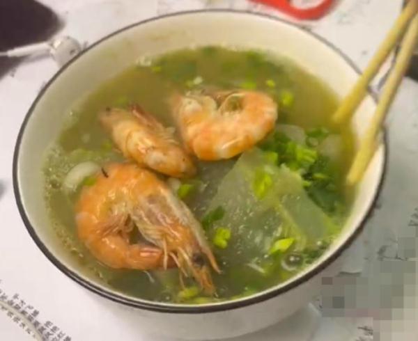 店里的500元瘦10斤靠谱吗，瘦吧减肥怎么样（一公司举办减肥比赛）