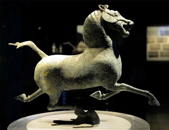 世界上最贵的十大文物，世界十大珍贵顶级文物