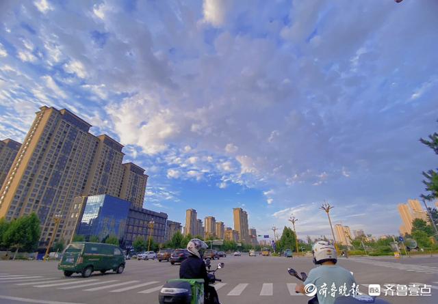 意境绝美图片 “余晖下的吾与爱佳”，意境美到极致的图片（雨后泰安绝美晚霞来袭）