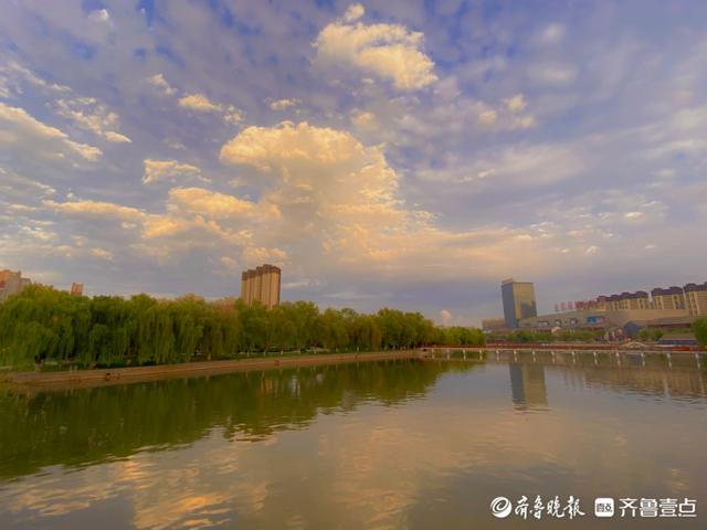 意境绝美图片 “余晖下的吾与爱佳”，意境美到极致的图片（雨后泰安绝美晚霞来袭）