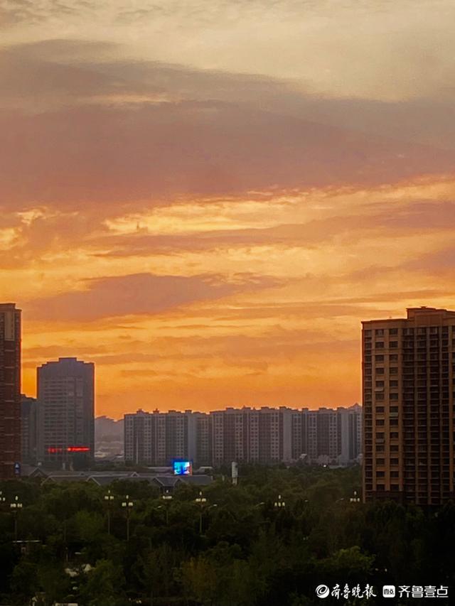 意境绝美图片 “余晖下的吾与爱佳”，意境美到极致的图片（雨后泰安绝美晚霞来袭）