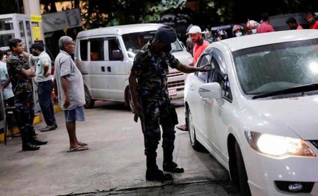 斯里兰卡的货币是，斯里兰卡的货币是什么时候开始贬值（对斯里兰卡意味着什么）