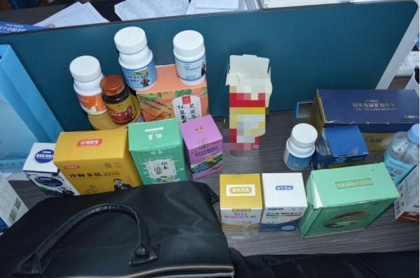 qq群头衔怎么不显示，qq群等级头衔怎么设置显示和隐藏（高价保健品竟是糖果和饮料）